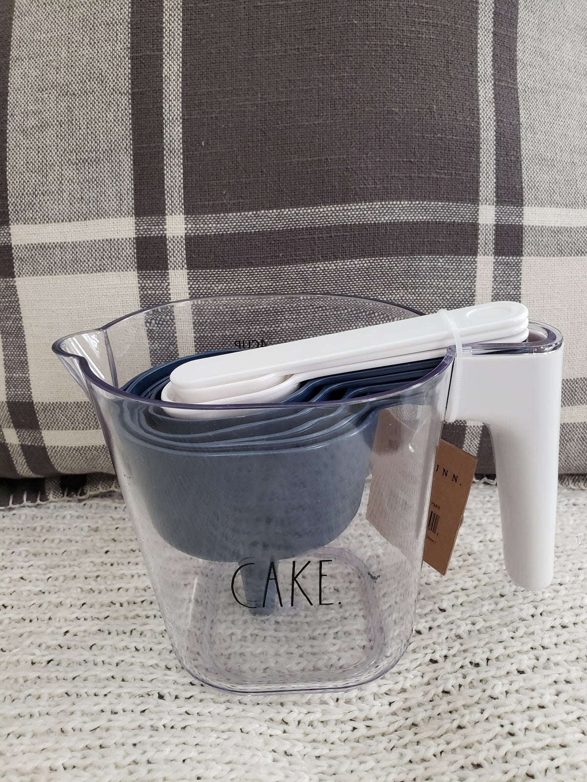 Rae Dunn &quot;Cake&quot; 9 Piece Nestable Measuring Cup Set