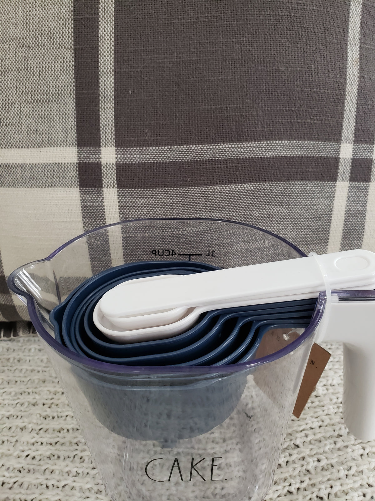 Rae Dunn &quot;Cake&quot; 9 Piece Nestable Measuring Cup Set