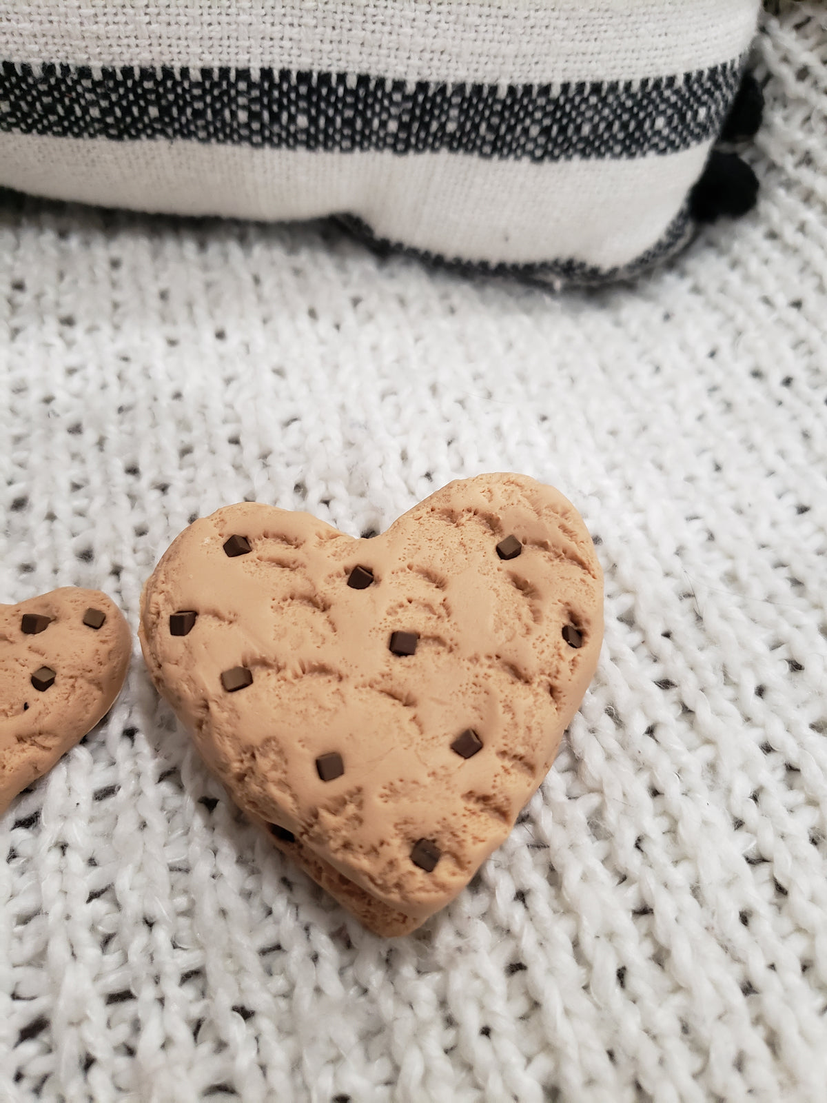 Pip Posh Design Faux Sweet Décor Heart Chocolate Chip Cookies Set Of 3