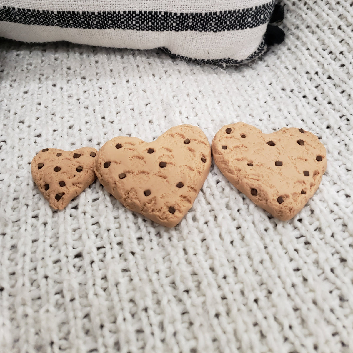 Pip Posh Design Faux Sweet Décor Heart Chocolate Chip Cookies Set Of 3