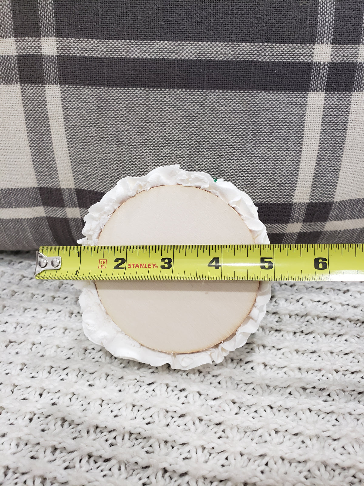 Pip Posh Design Faux Sweet Décor White Whipped Shamrocks &amp; Gold Coin Mug Topper