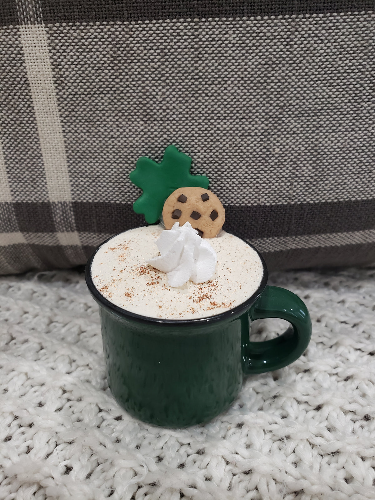 Pip Posh Design Faux Sweet Décor Mini Green Mug &amp; Cinnamon Ivory Shamrock Cookie Latte Collection