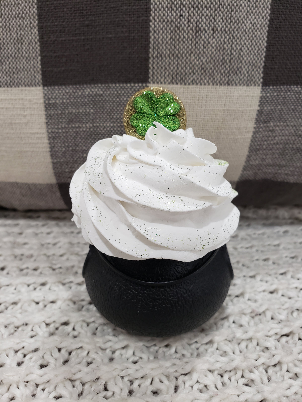 Pip Posh Design Faux Sweet Décor Mini Black Pot O&#39; Gold &amp; White Whipped Gold Coin Shamrock Topper Irish Collection.