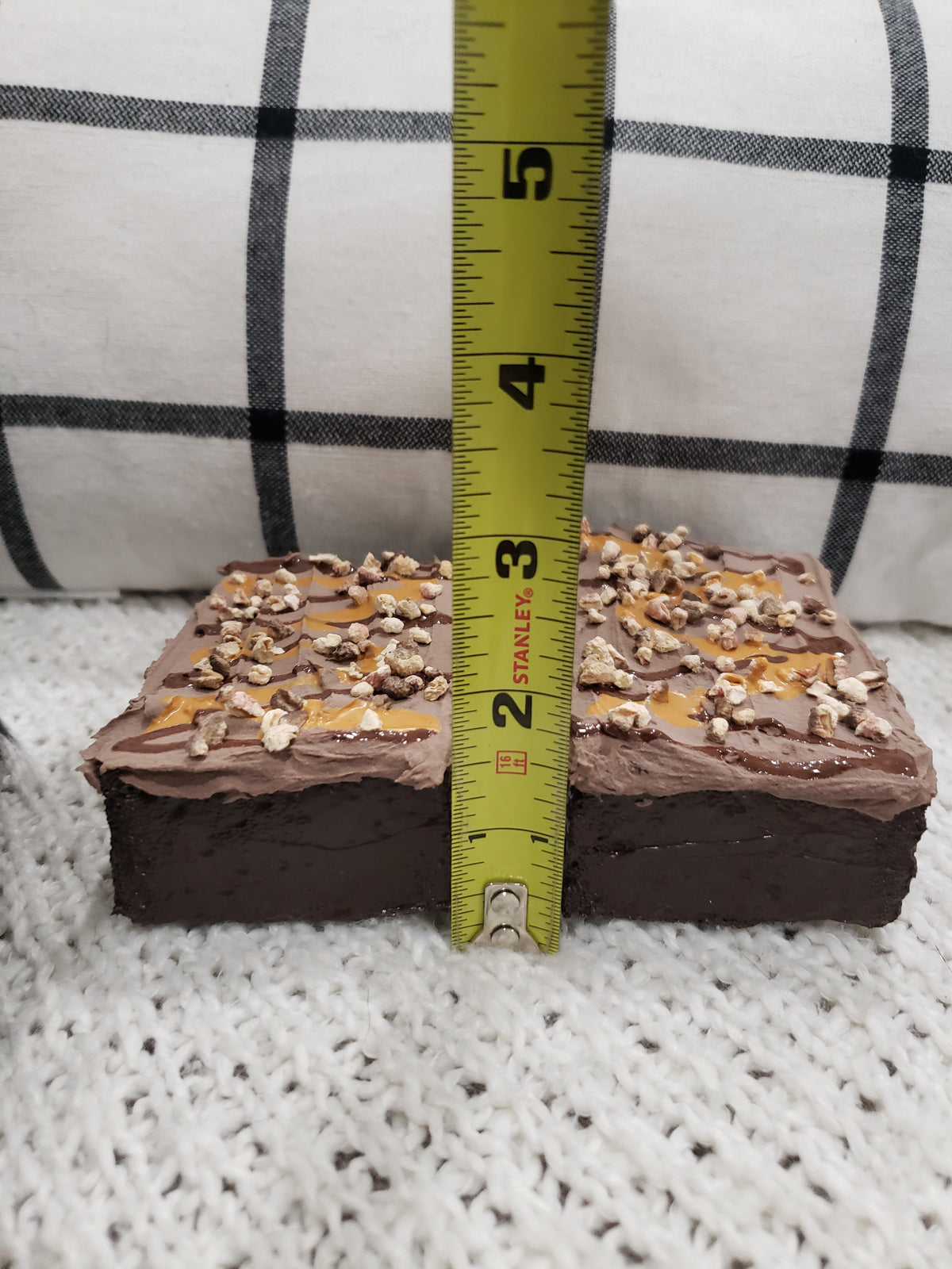 Pip Posh Design Faux Sweet Décor Chocolate Caramel Nut Drizzled Brownies Set Of 2 Bakery Collection