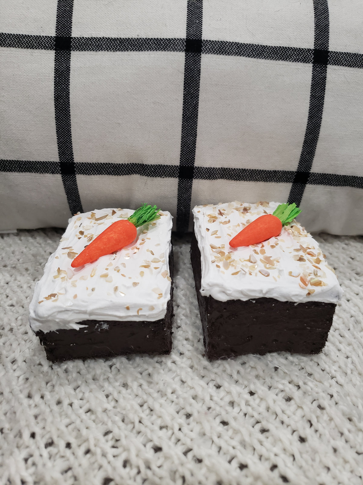 Pip Posh Design Faux Sweet Décor Carrot Cake Brownies Bakery Collection