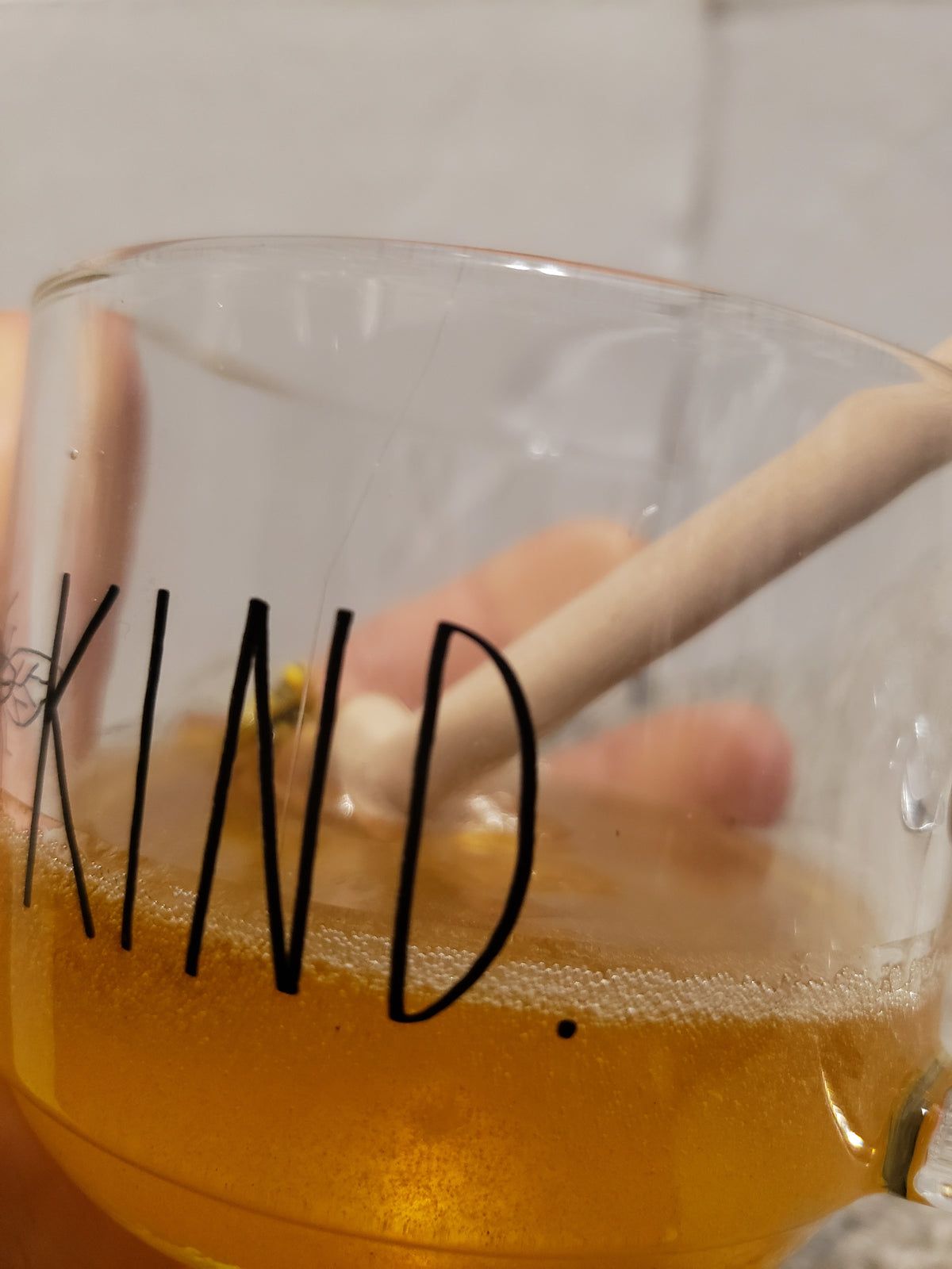 Rae Dunn &quot; Bee Kind&quot; Mini Glass &amp; Pip Posh Design Faux Sweet Décor Tea and Honey Glass Collection