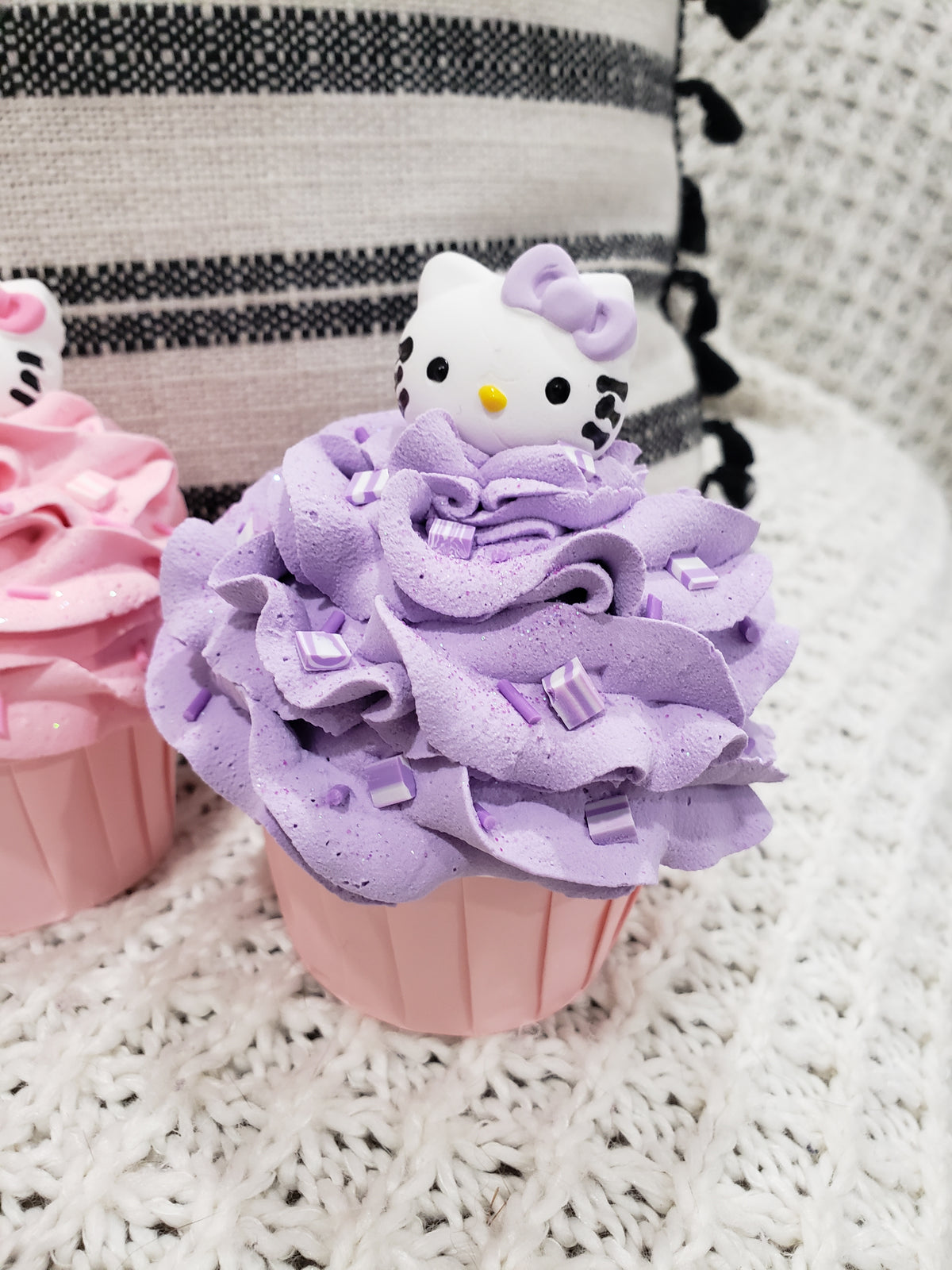 Pip Posh Design Faux Sweet Décor Hello Kitty Cupcake Assortment Set Of 4 Hk Collection