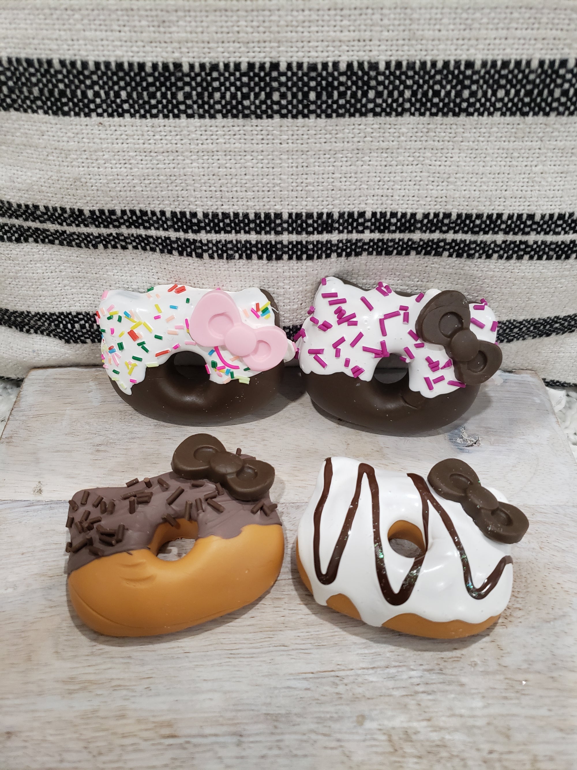 Pip Posh Design Faux Sweet Décor Hello Kitty Donut Assortment Set Of 4 Hk Collection