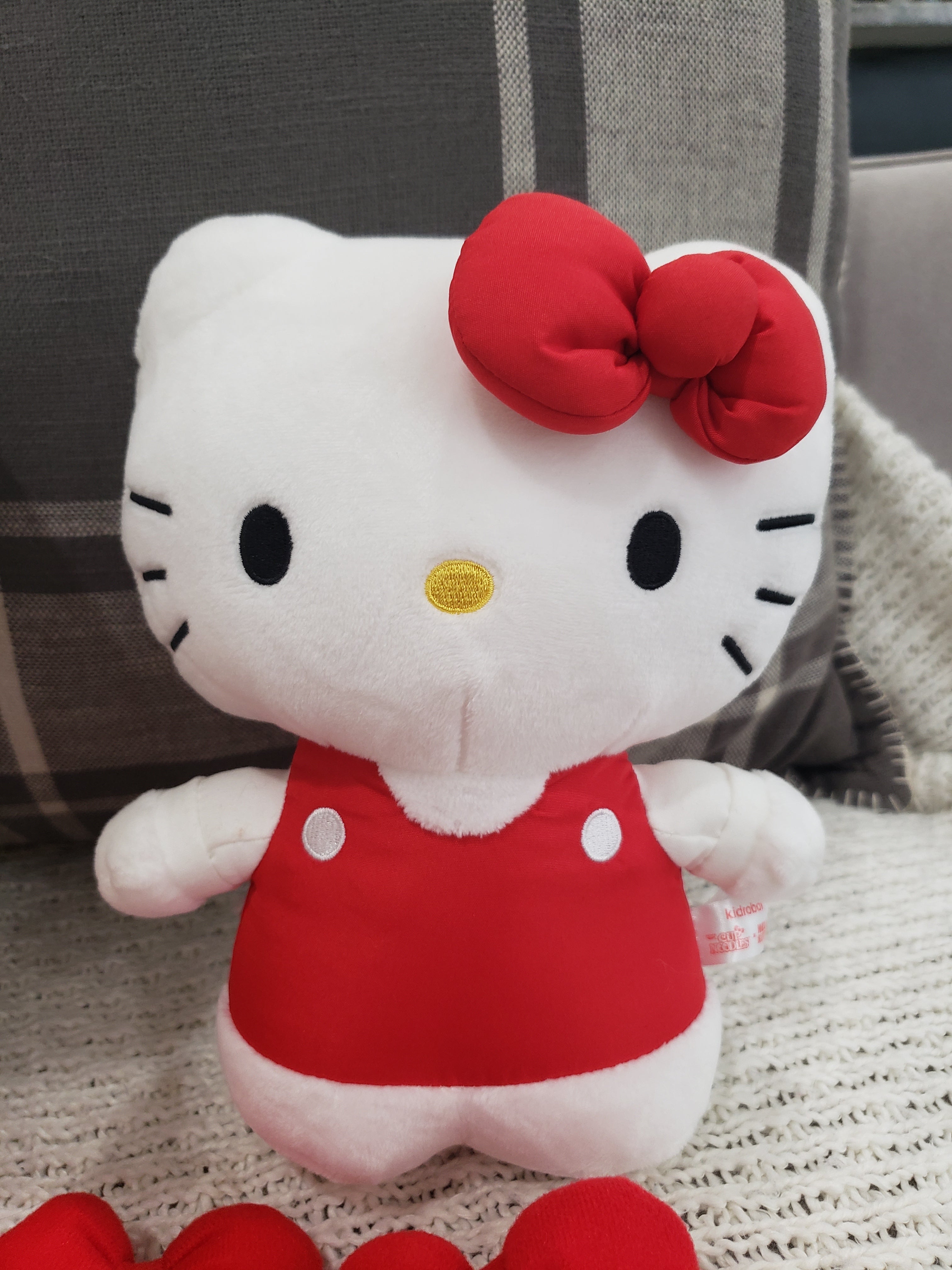 Hello Kitty Gray Plush Throw Blanket HK Collection - PipPosh