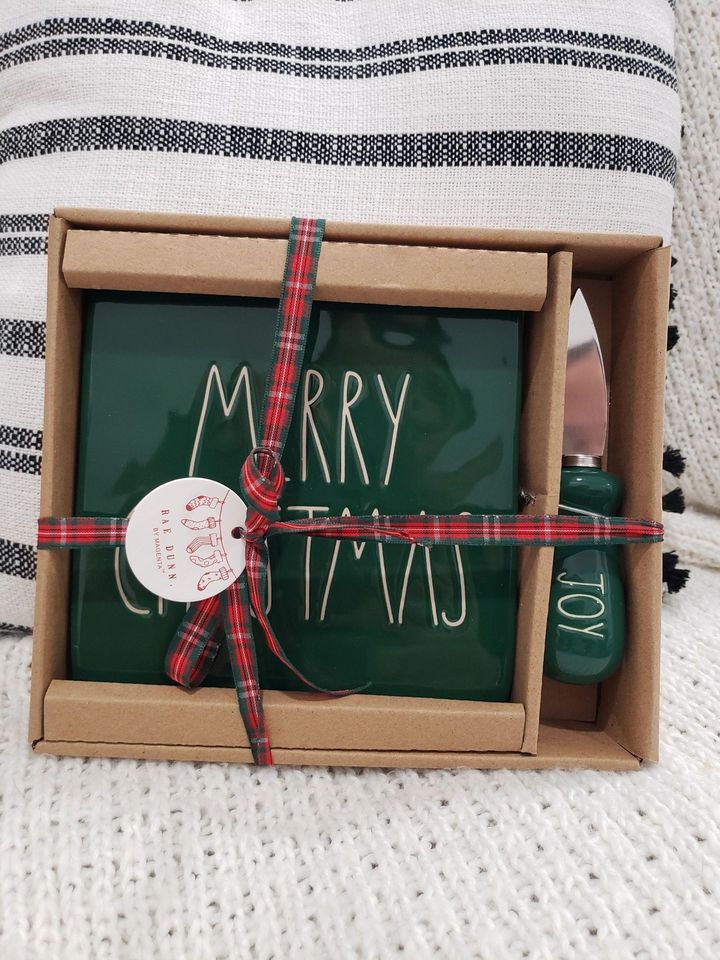 Rae Dunn "MERRY CHRISTMAS " Green Holiday Platter Serving Set, With Joy Cheese Knife.