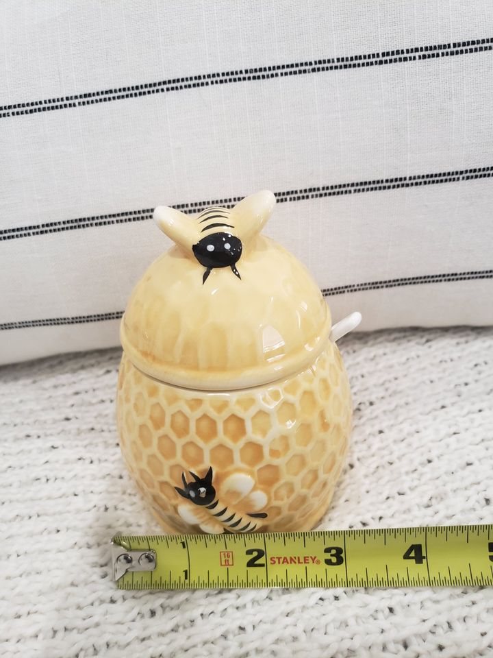 Farm House Style Honey Bee Mini Yellow Jar Collection.