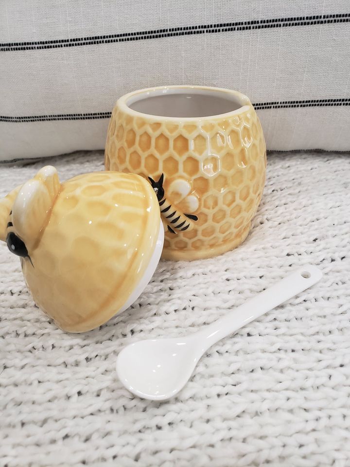 Farm House Style Honey Bee Mini Yellow Jar Collection.
